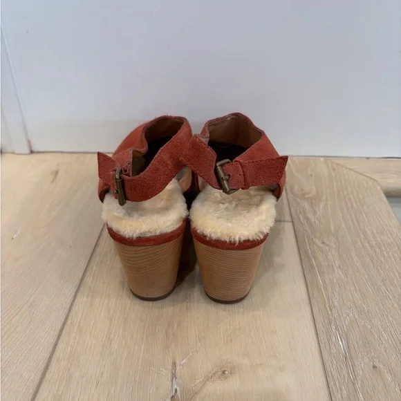 Madewell Suede Clog Slingback with Sherpa Lining - Picture 4 of 7